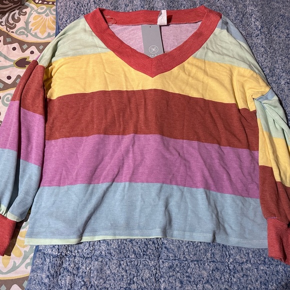 NWT fun colored long sleeve top - Picture 1 of 3